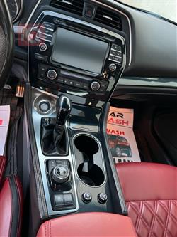 Nissan Maxima